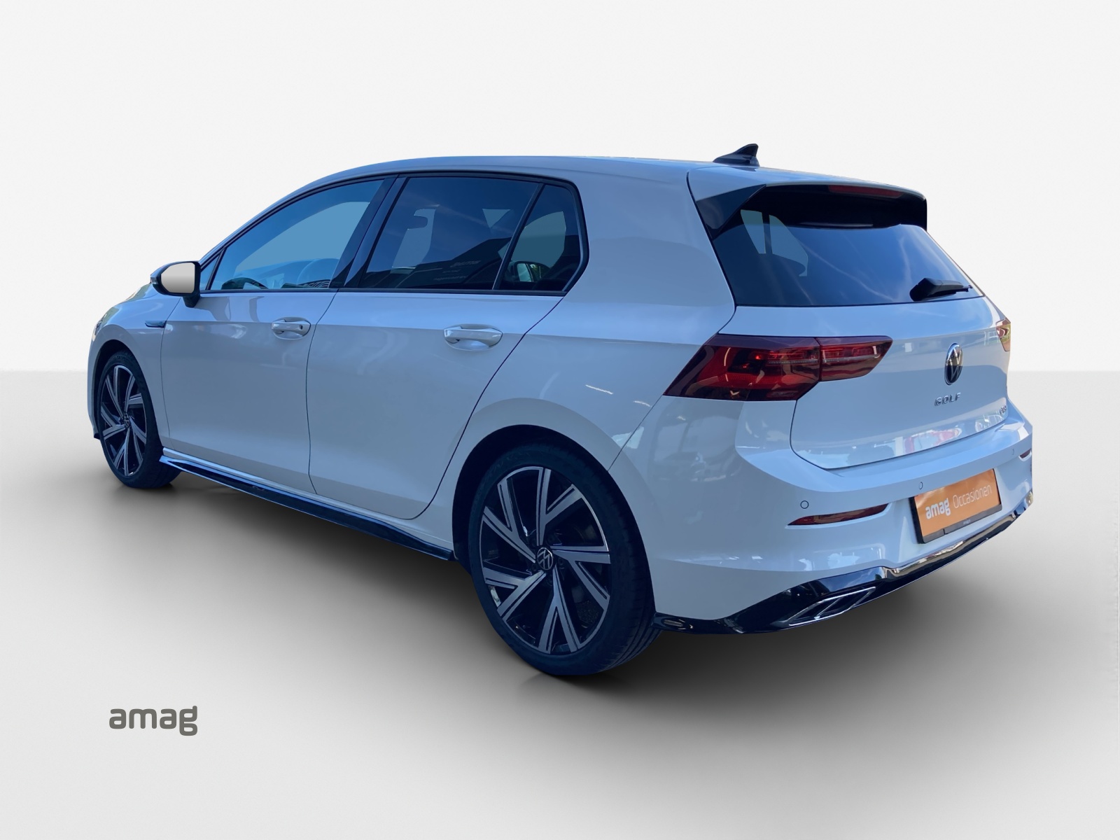 VW Golf 1.5 eTSI mHEV ACT R-Line DSG-image-2