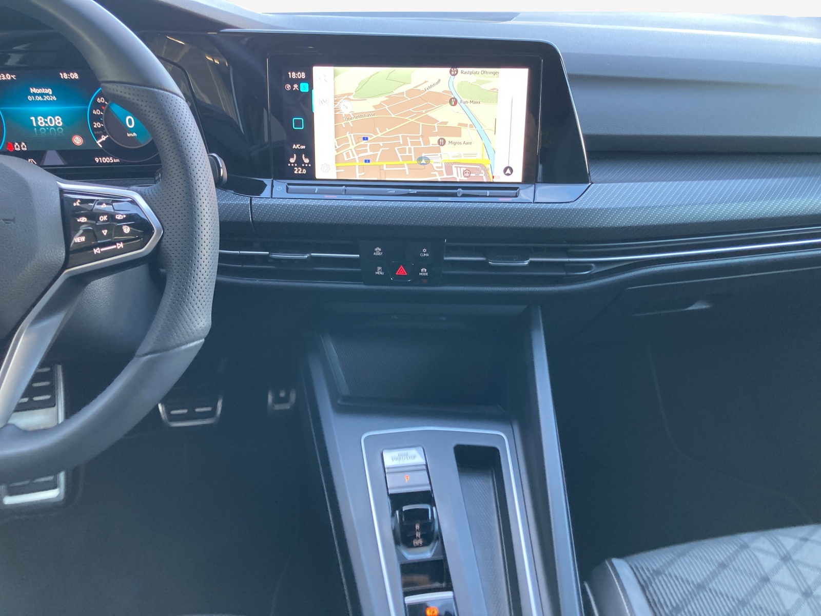 VW Golf 1.5 eTSI mHEV ACT R-Line DSG-image-10