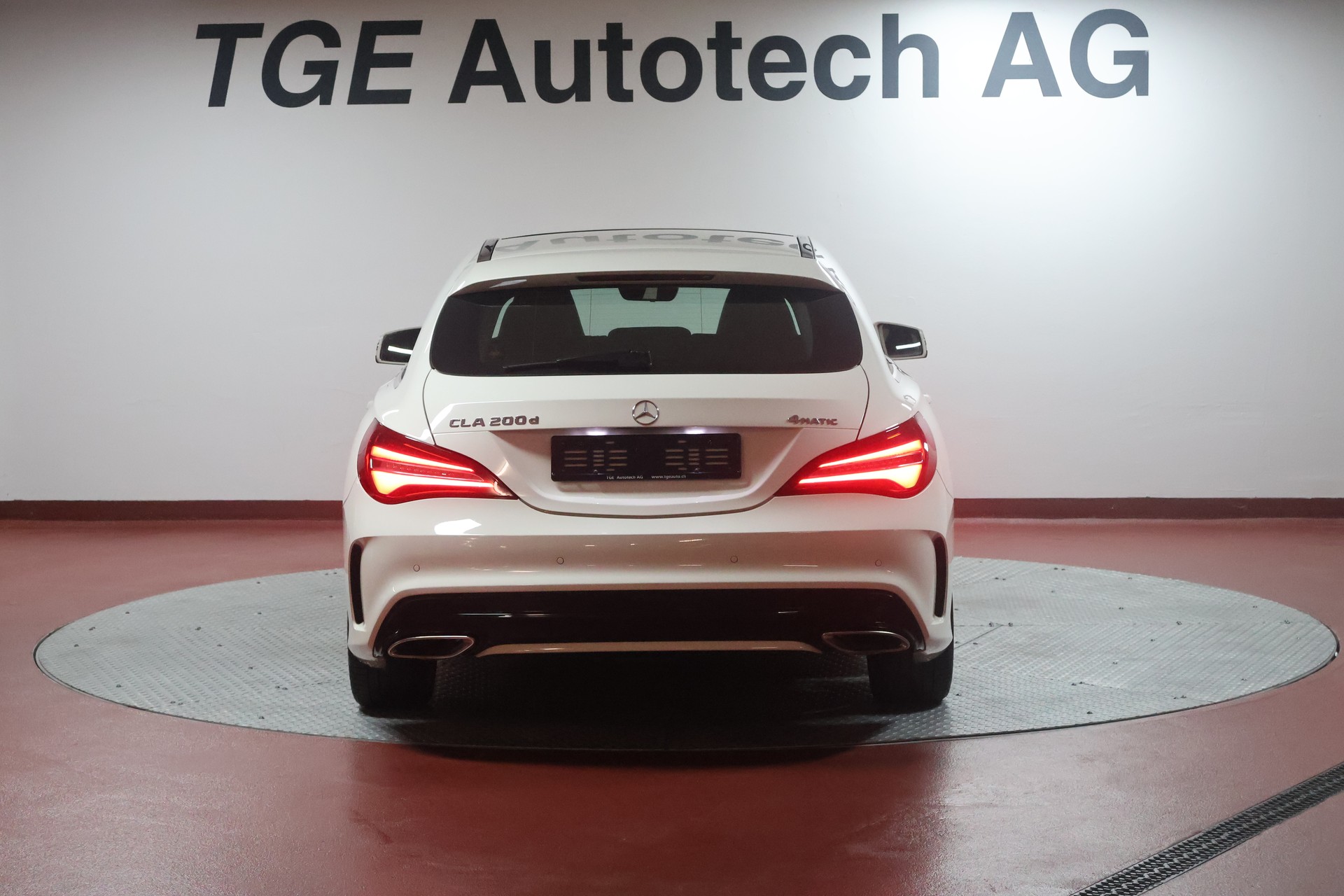 MERCEDES-BENZ CLA Shooting Brake 200 d AMG Line 4Matic 7G-DCT-image-19