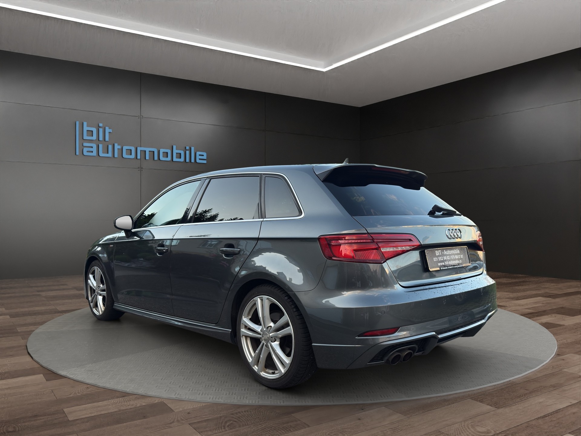 AUDI A3 Sportback 1.4 TFSI S-Line-image-4