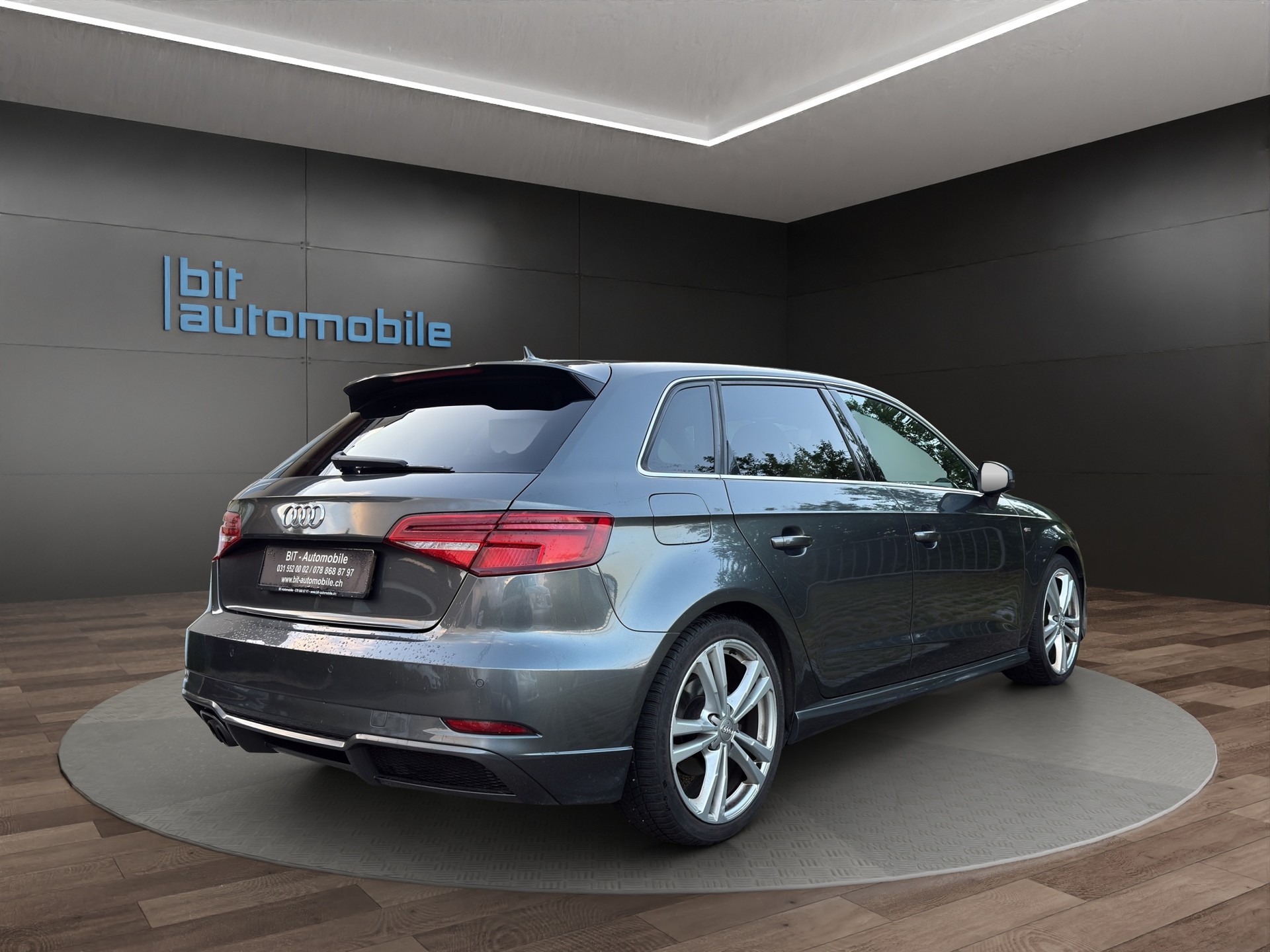AUDI A3 Sportback 1.4 TFSI S-Line-image-7