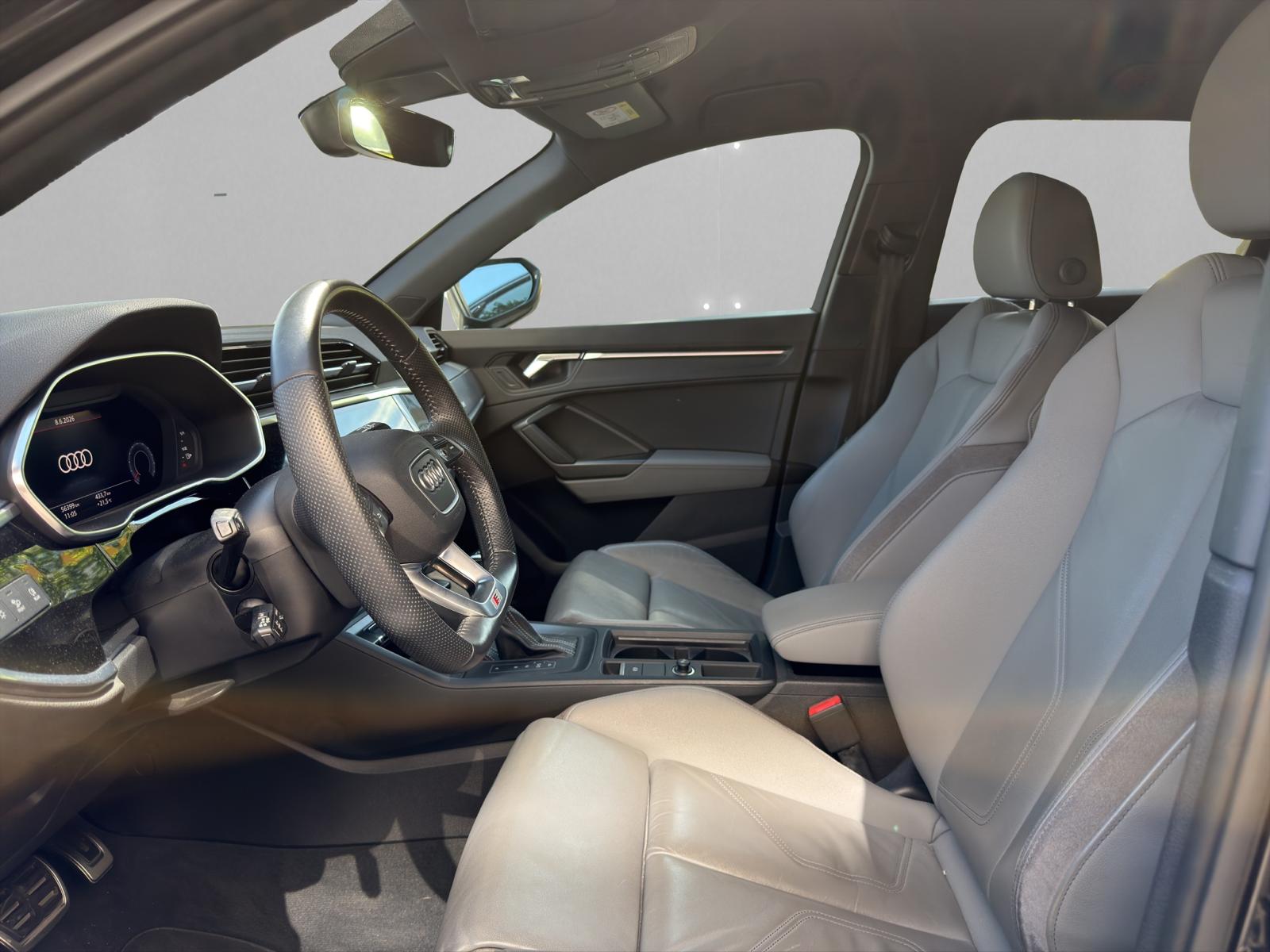 AUDI Q3 35 TFSI S line S-tronic-image-5