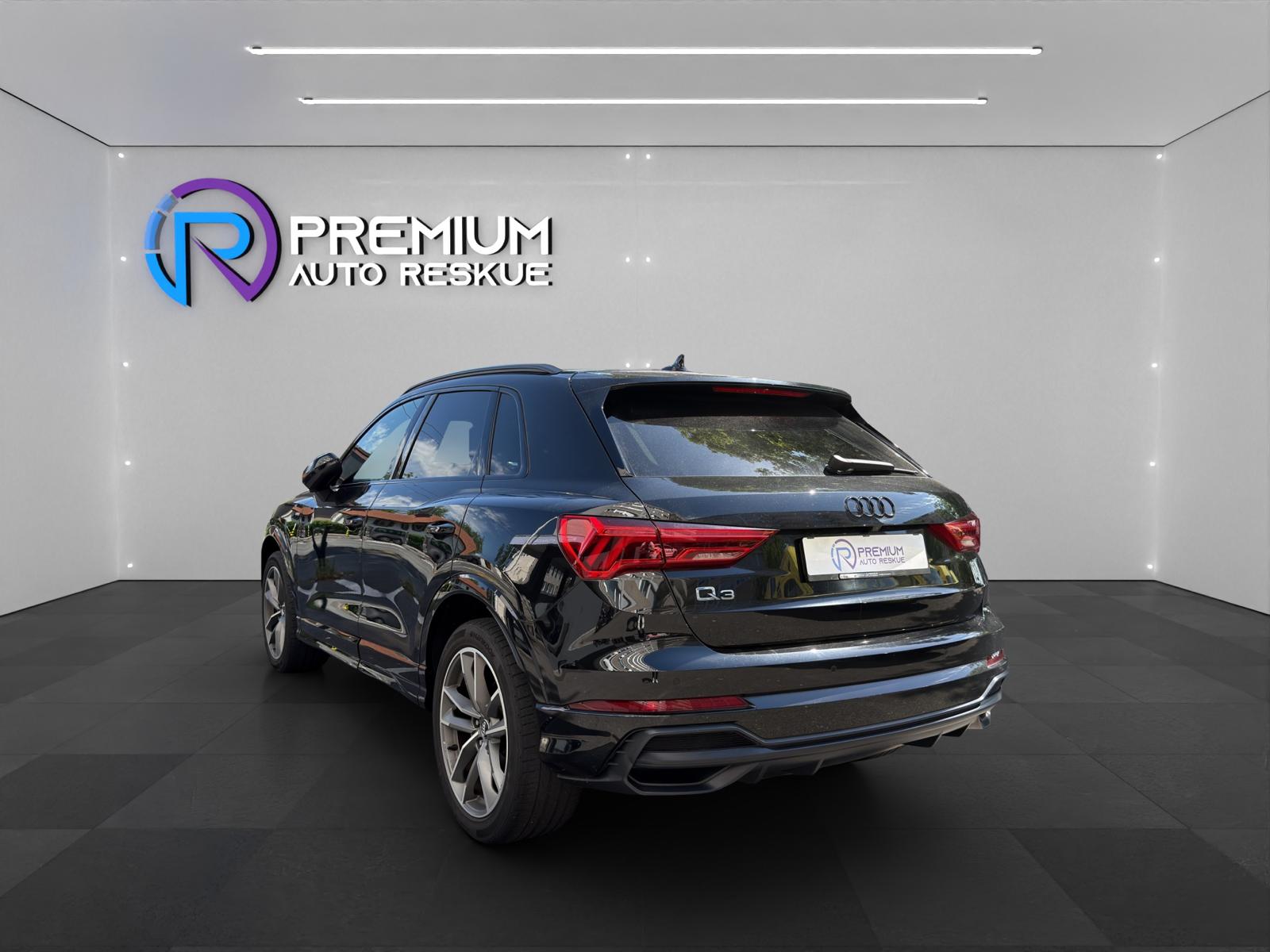 AUDI Q3 35 TFSI S line S-tronic-image-3
