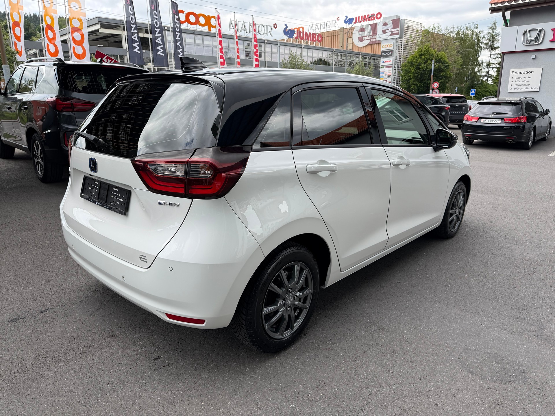 HONDA Jazz 1.5i-MMD Elegance E-CVT-image-2