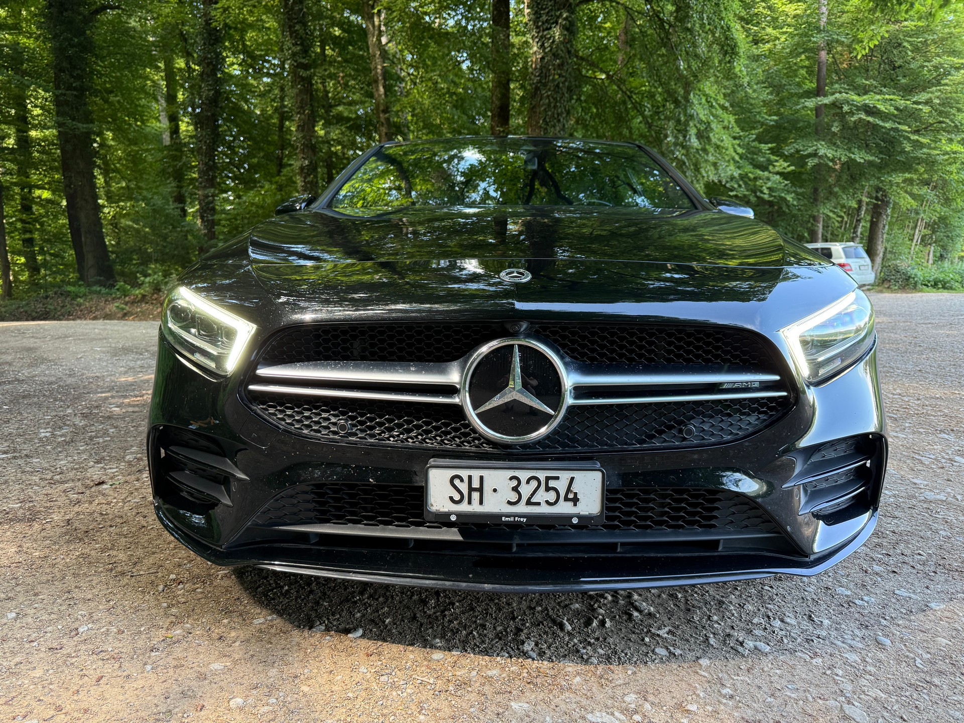 MERCEDES-BENZ A 35 AMG 4matic-image-3