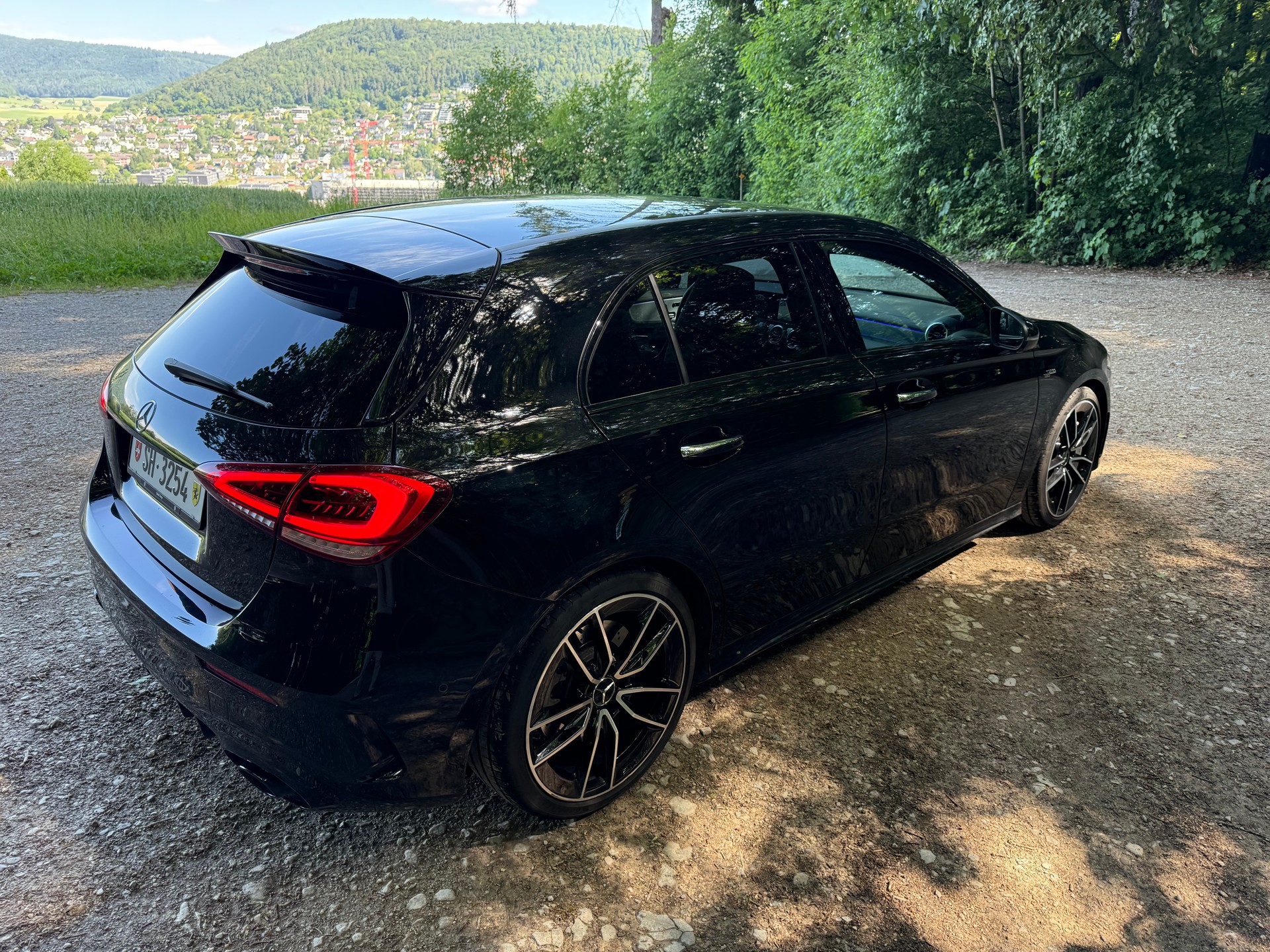 MERCEDES-BENZ A 35 AMG 4matic-image-2