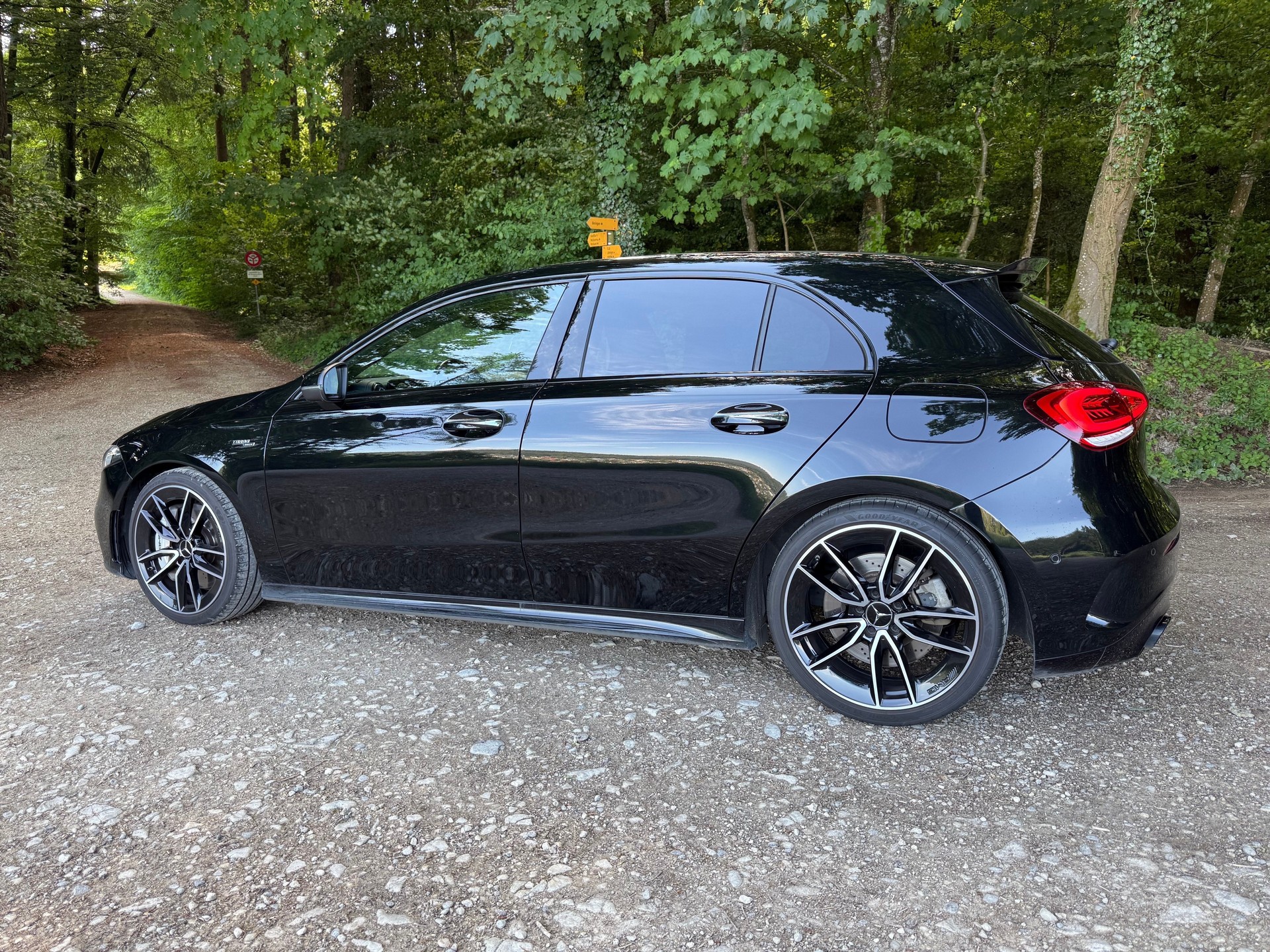 MERCEDES-BENZ A 35 AMG 4matic-image-0