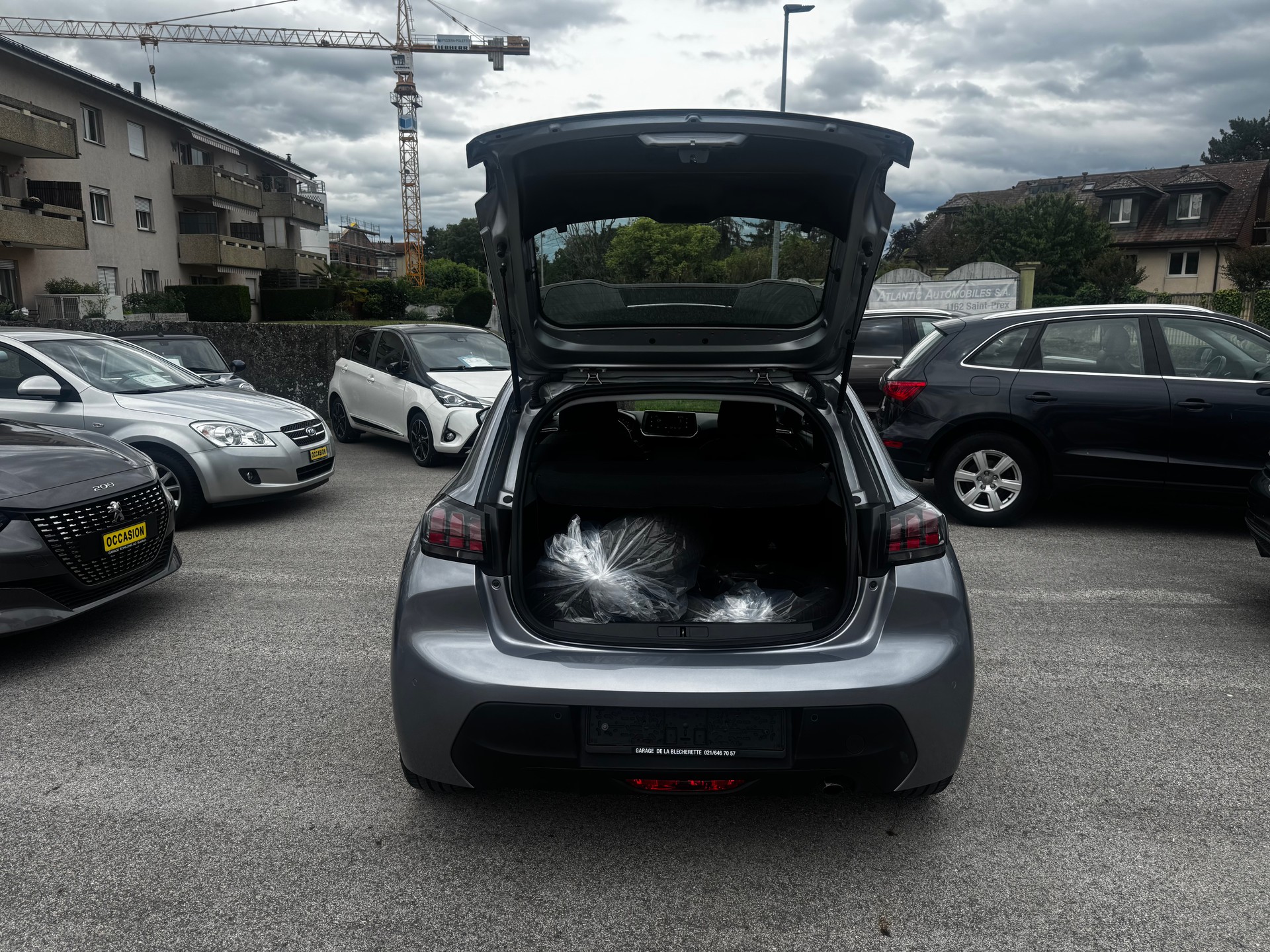 PEUGEOT 208 1.2 PureTech Active Pack EAT8-image-12
