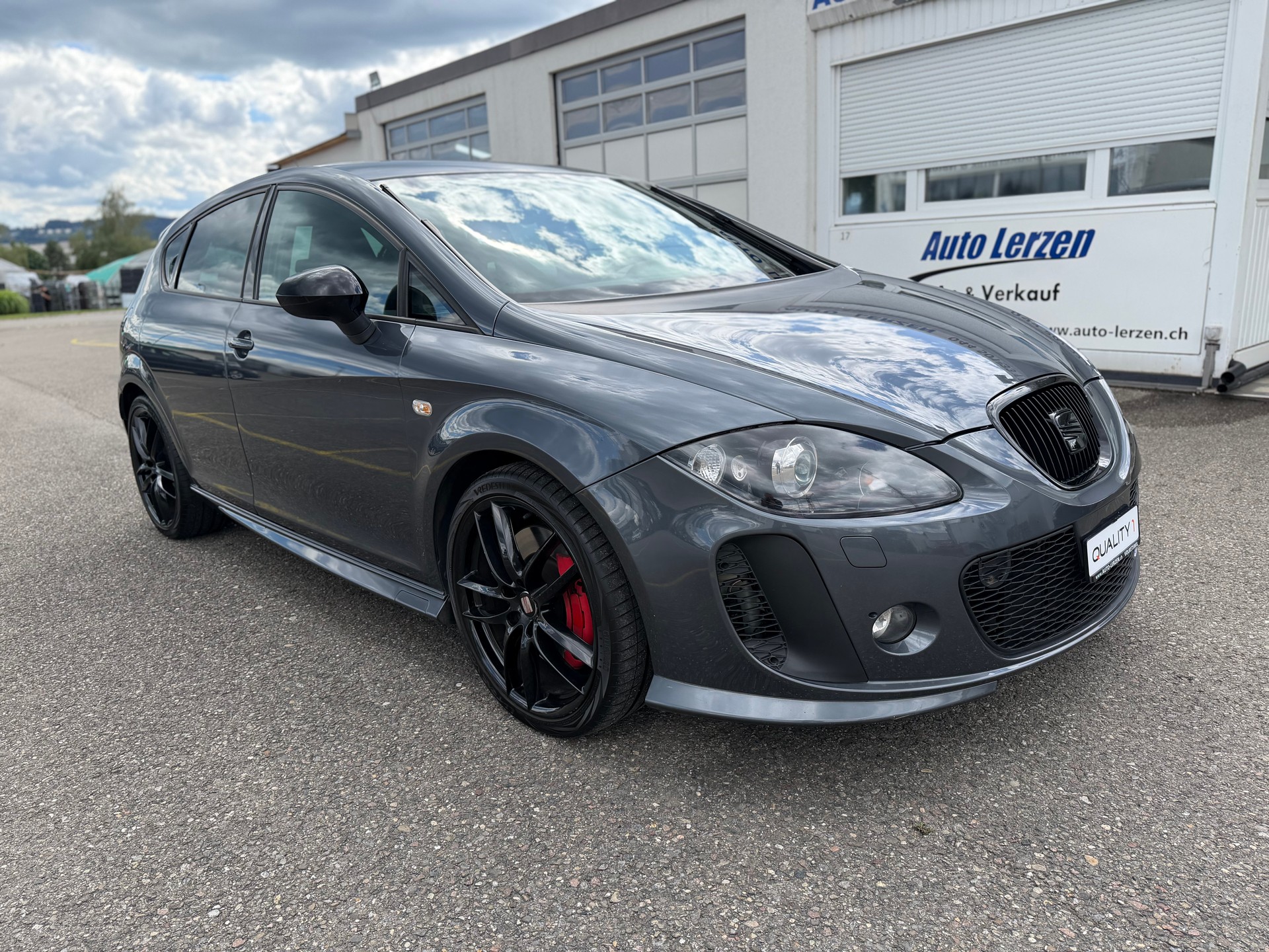 SEAT Leon 2.0 TSI Cupra R-Evolution-image-1