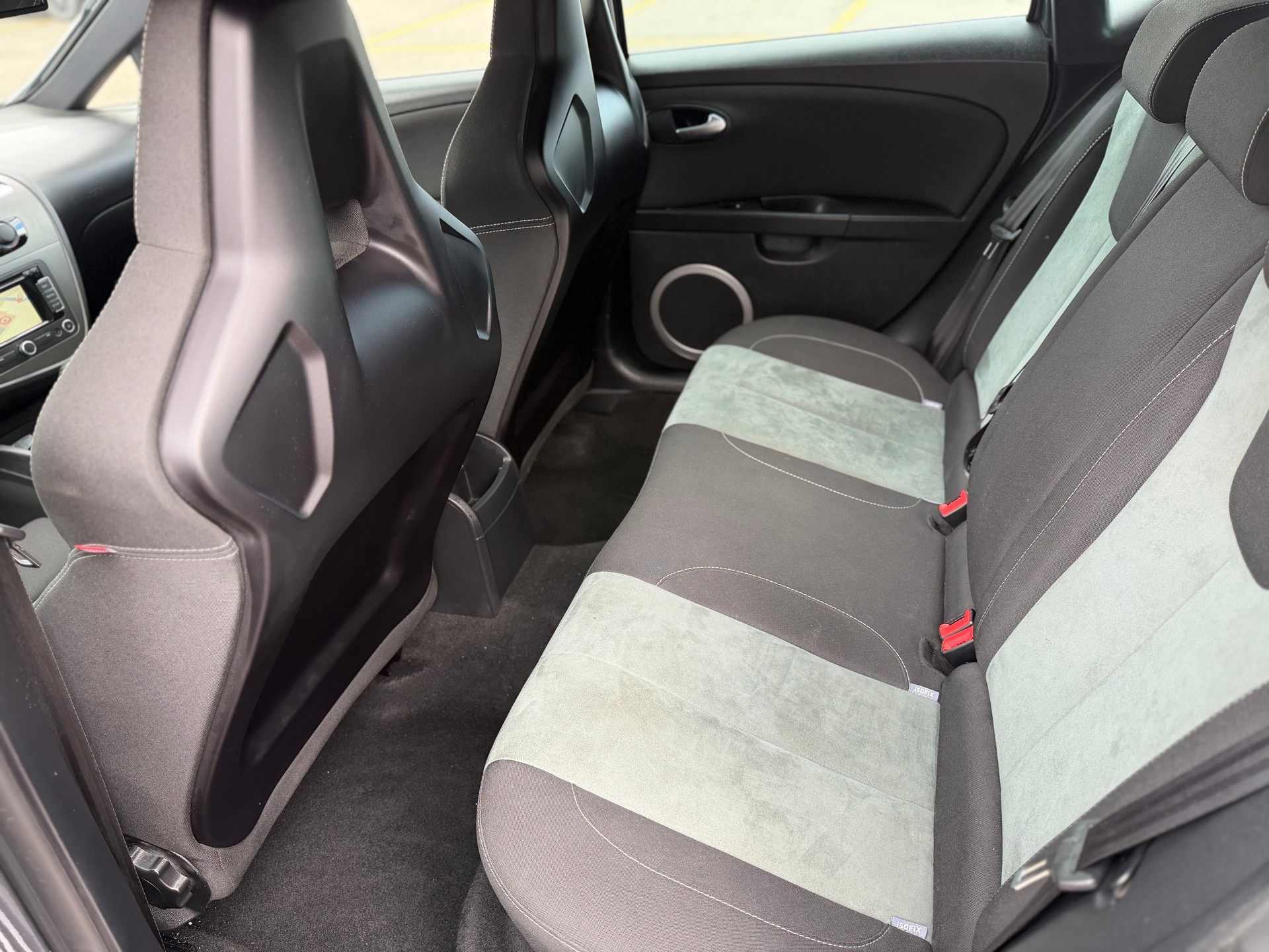 SEAT Leon 2.0 TSI Cupra R-Evolution-image-13
