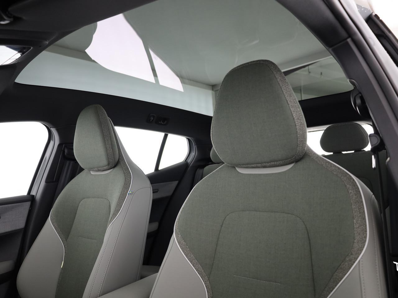 VOLVO EX30 CC P8 Ultra AWD-image-11