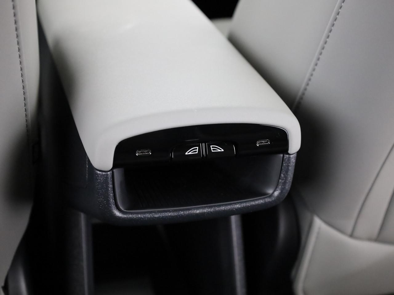 VOLVO EX30 CC P8 Ultra AWD-image-18