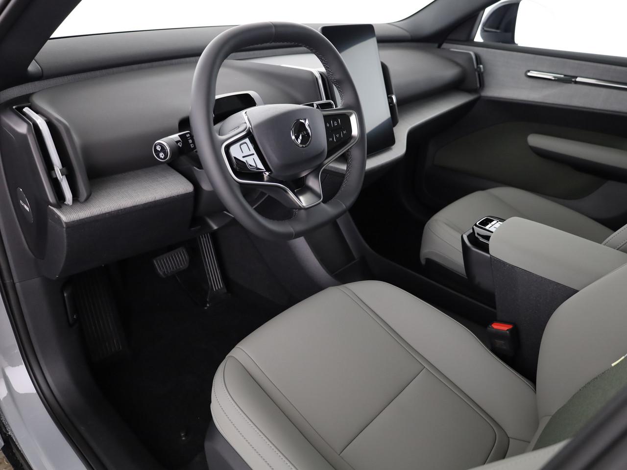 VOLVO EX30 CC P8 Ultra AWD-image-6