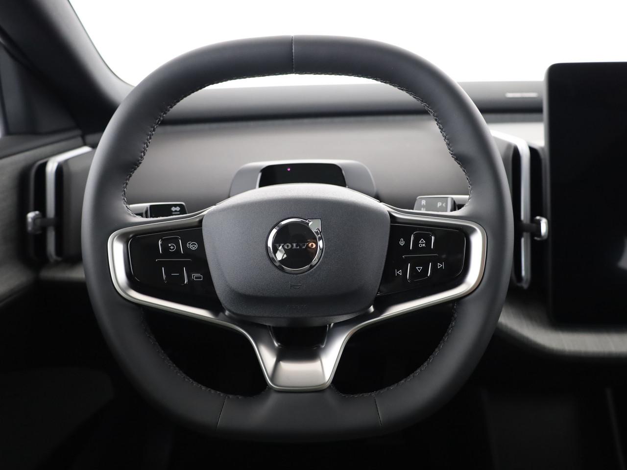 VOLVO EX30 CC P8 Ultra AWD-image-13