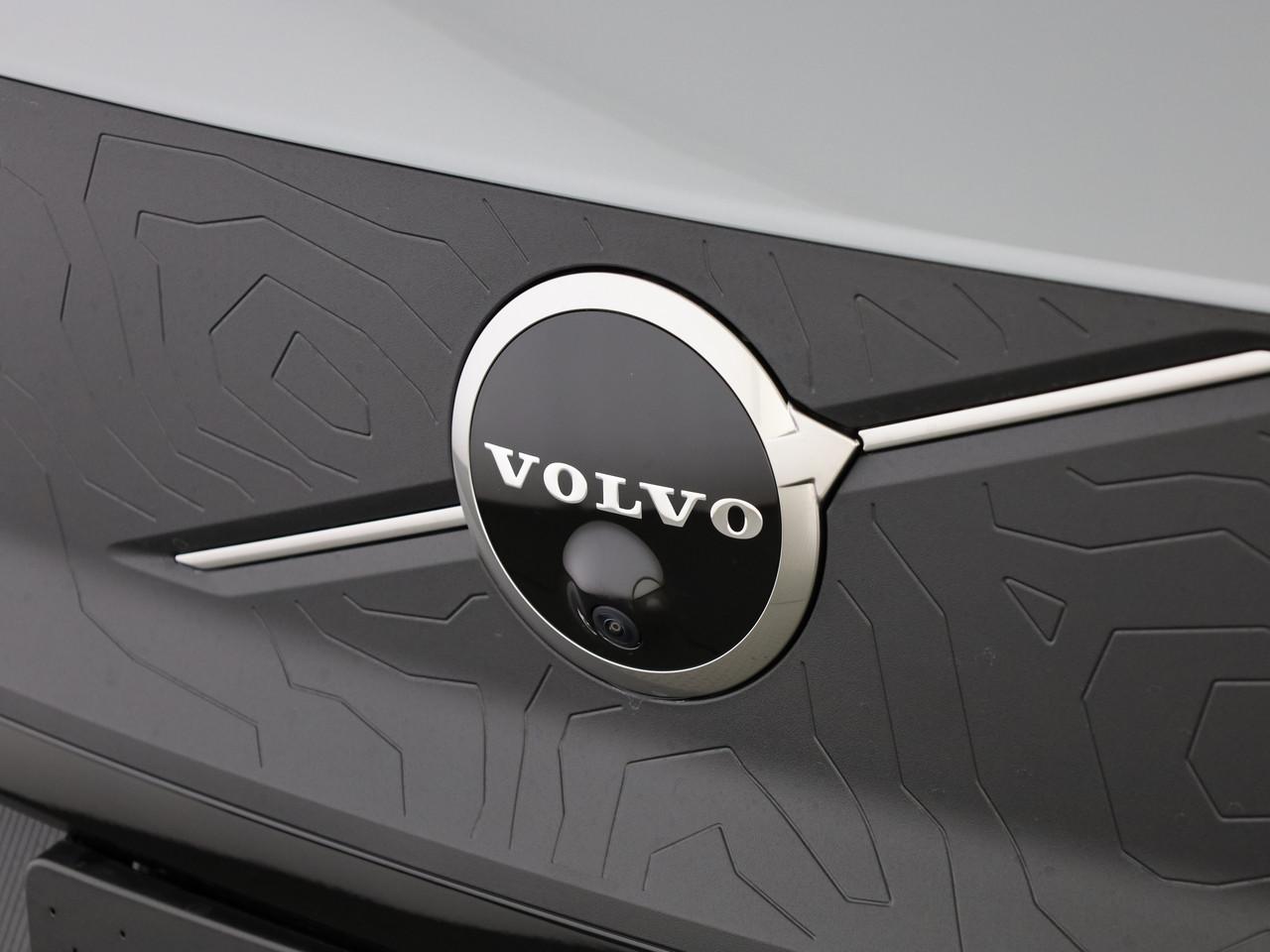 VOLVO EX30 CC P8 Ultra AWD-image-14