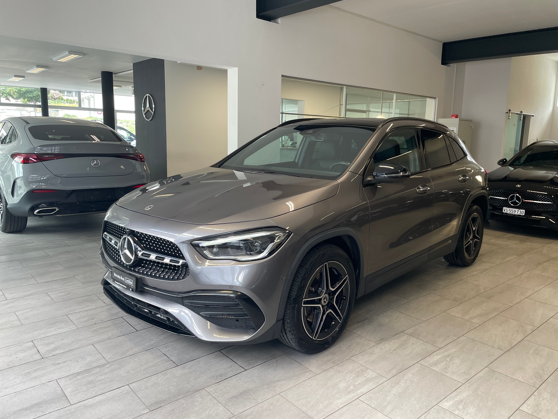 MERCEDES-BENZ GLA 250e AMG Line 8G-DCT-image-0