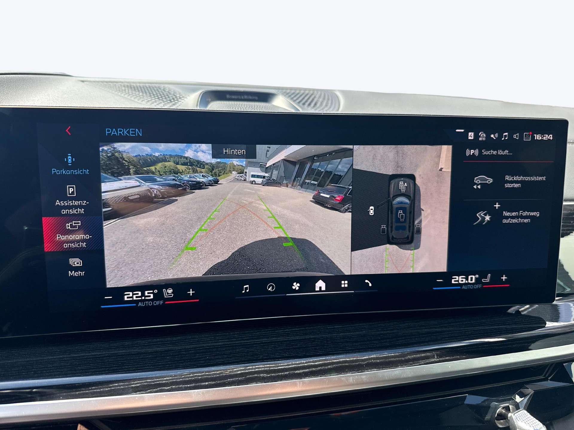 BMW X7 M60i-image-16