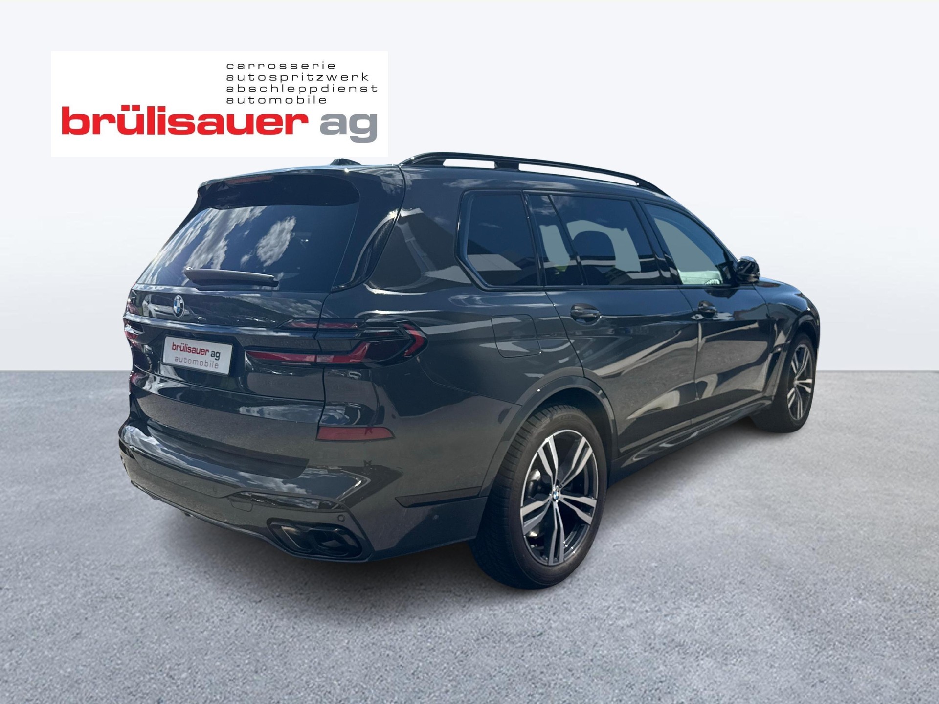 BMW X7 M60i-image-4
