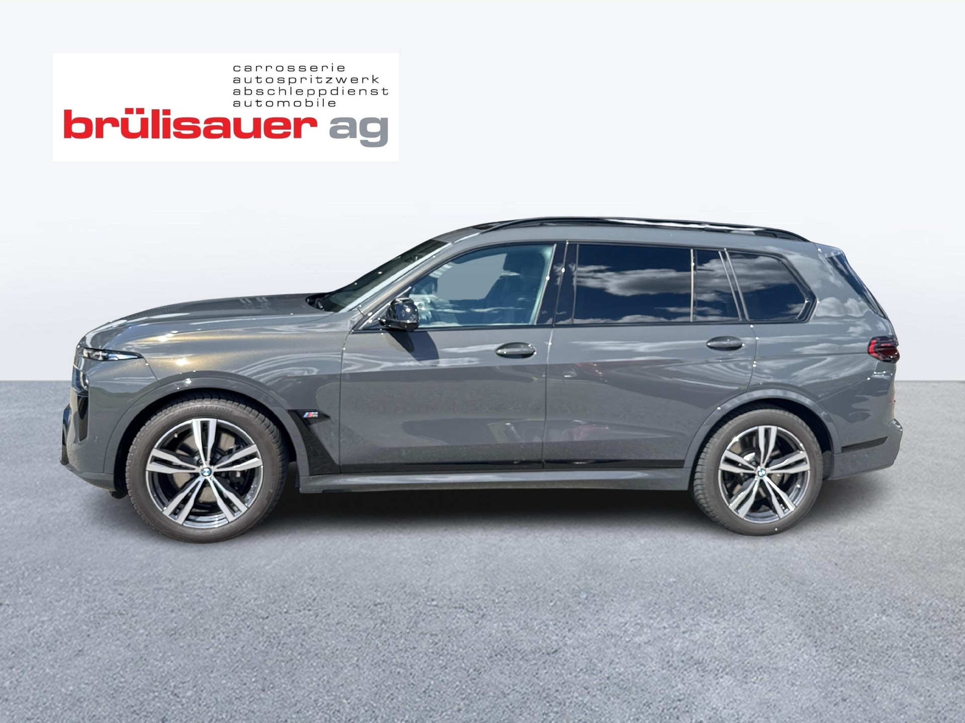 BMW X7 M60i-image-1