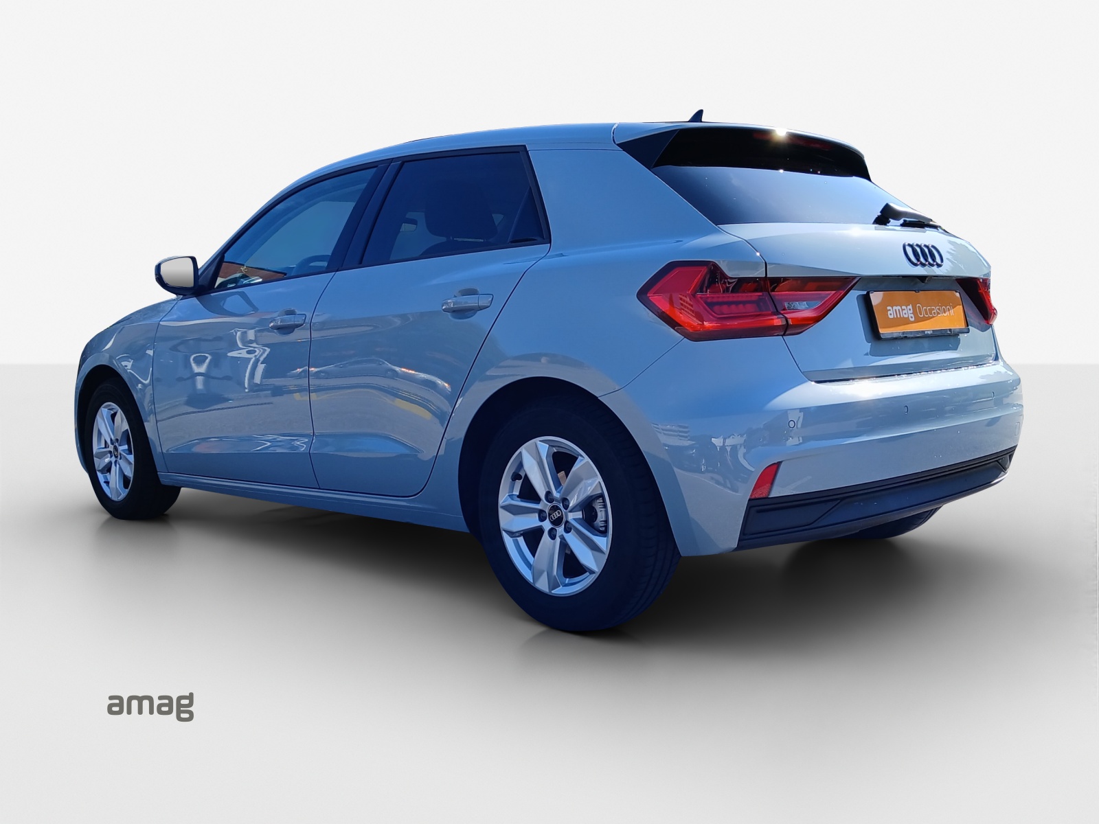 AUDI A1 Sportback 30 TFSI Attraction S-tronic-image-2