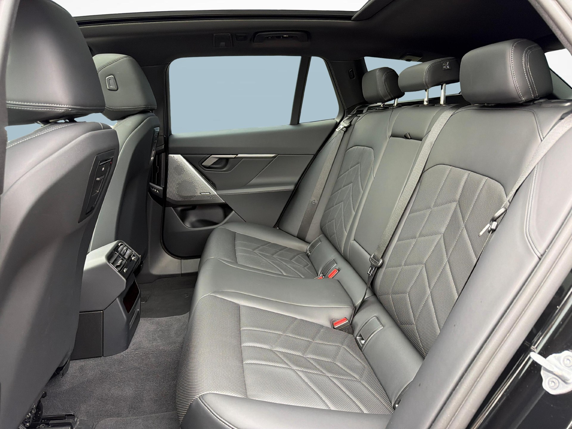 BMW 530e xDrive Touring-image-17