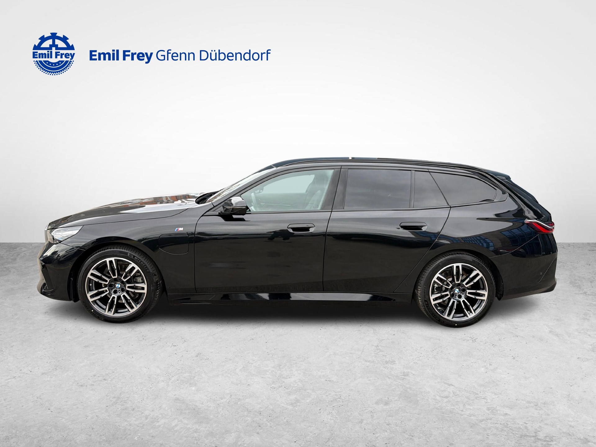 BMW 530e xDrive Touring-image-6