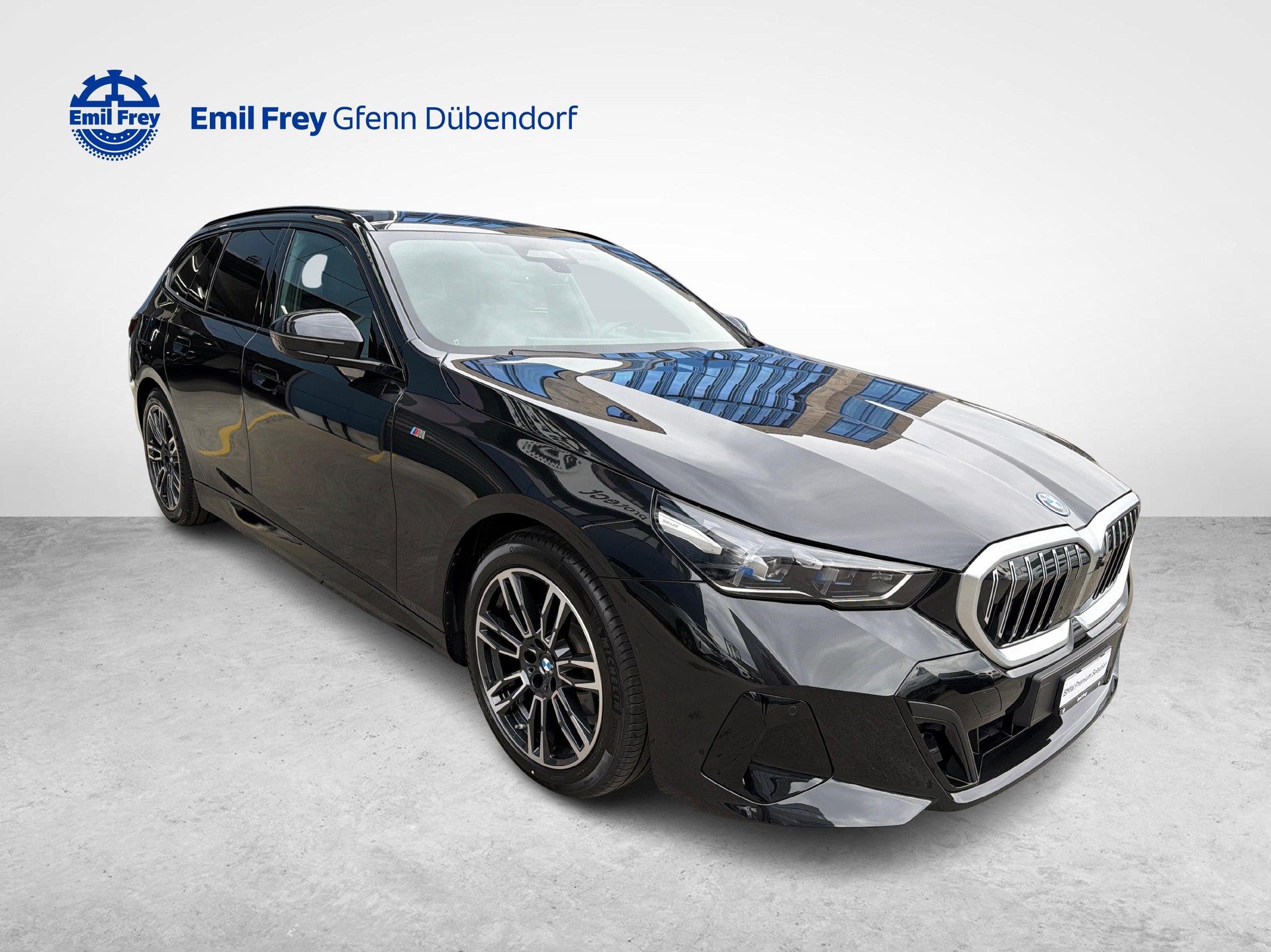 BMW 530e xDrive Touring-image-4