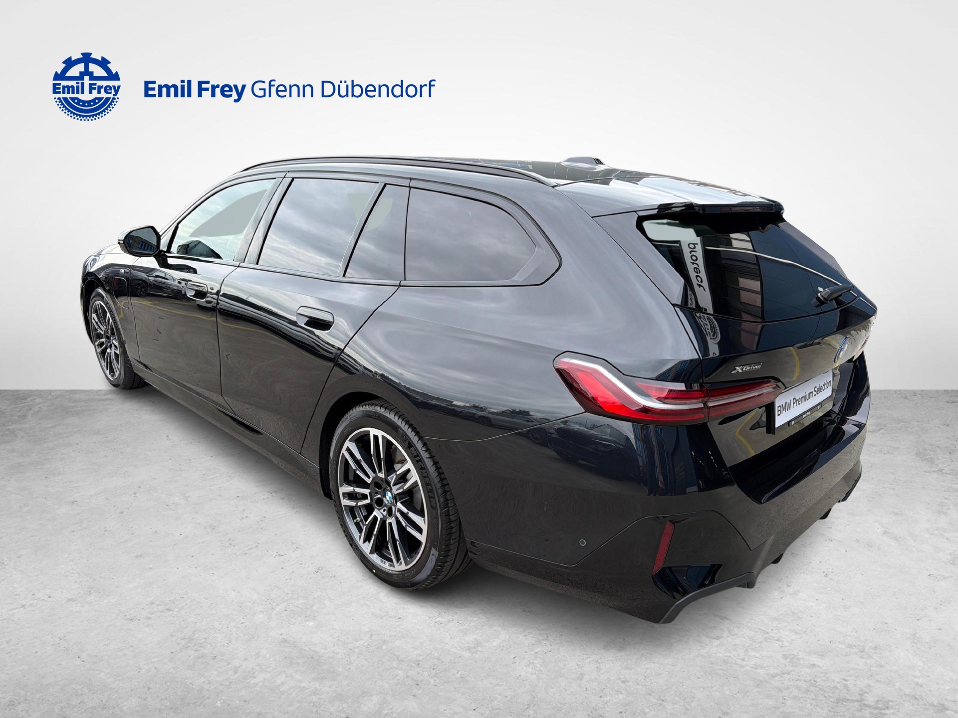 BMW 530e xDrive Touring-image-5