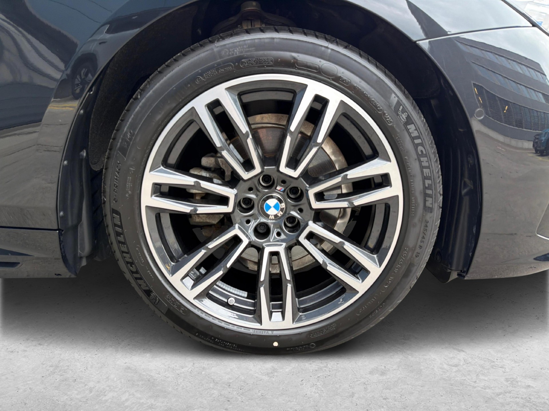 BMW 530e xDrive Touring-image-10