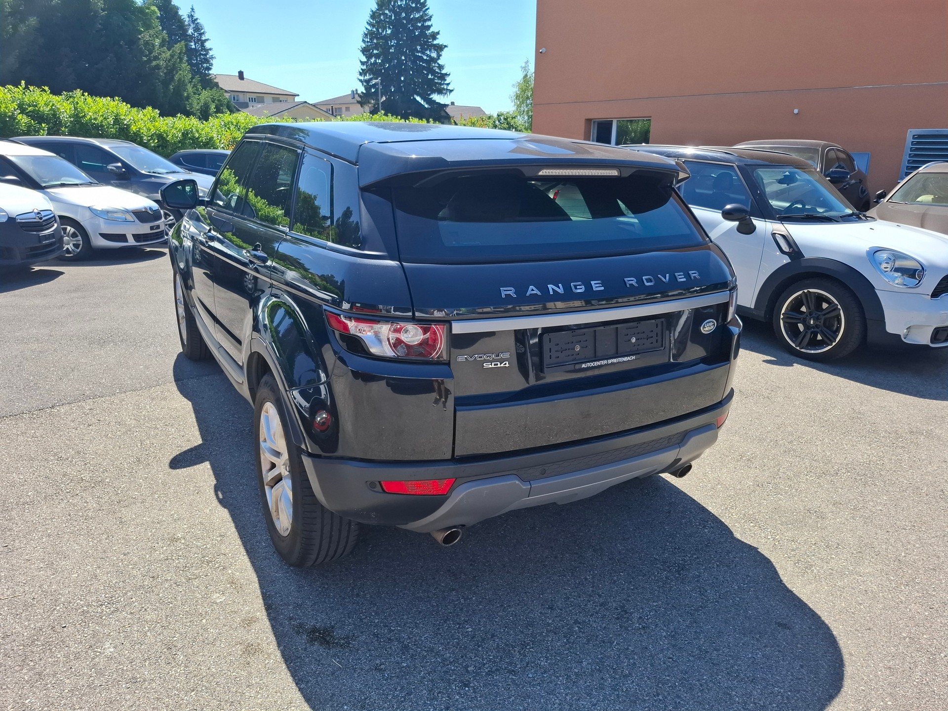 LAND ROVER Range Rover Evoque 2.2 SD4 Prestige AT9-image-3