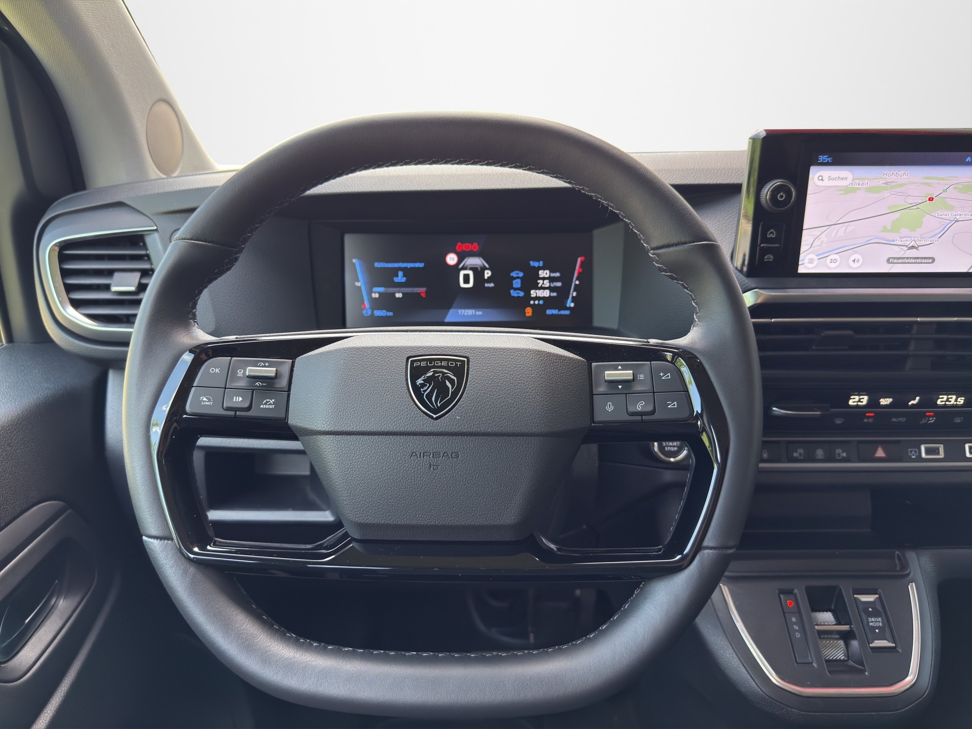 PEUGEOT Traveller 2.0 BlueHDi Business VIP Standard EAT8-image-9