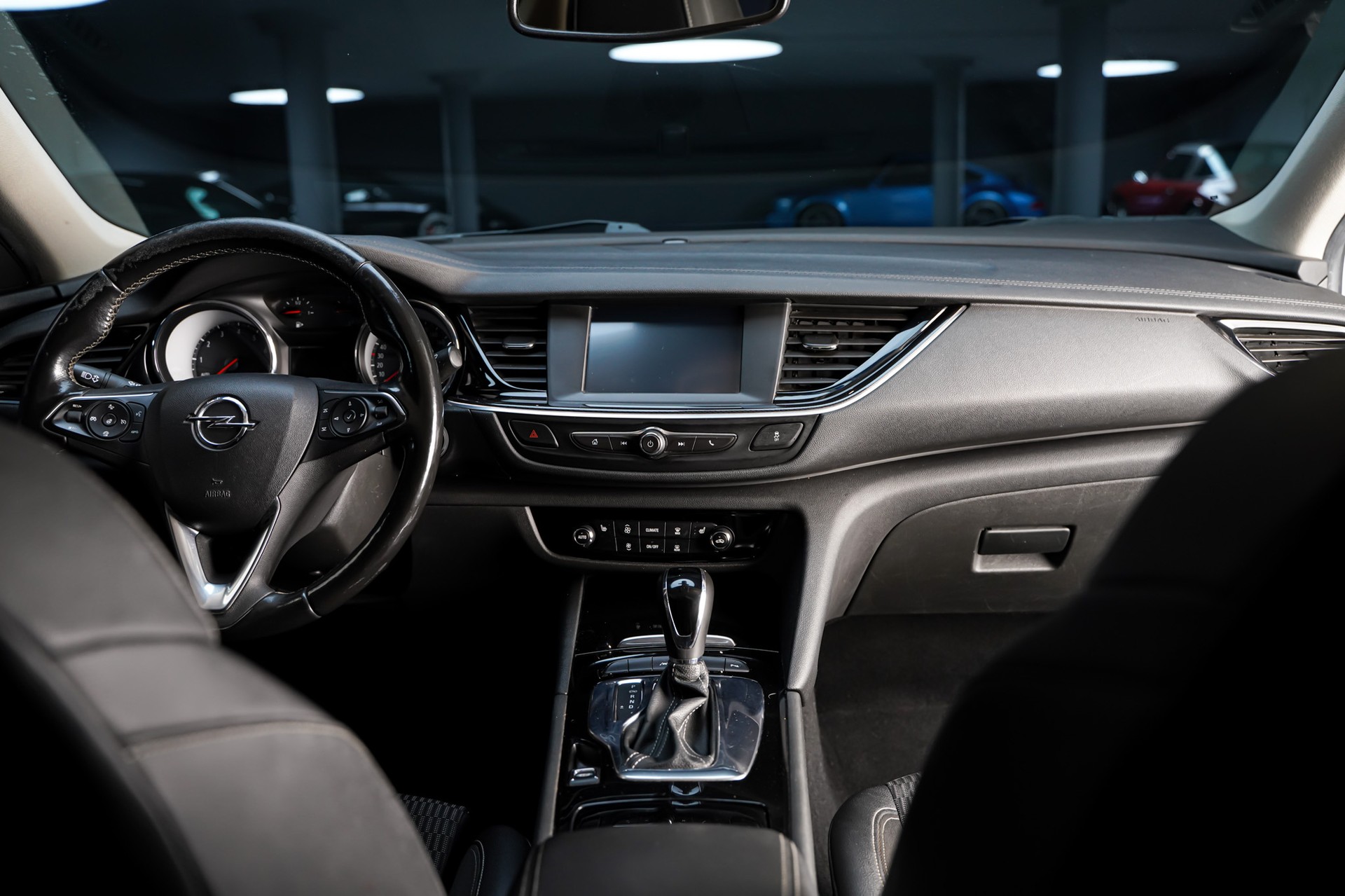 OPEL Insignia 2.0 T Edition Automatic-image-18