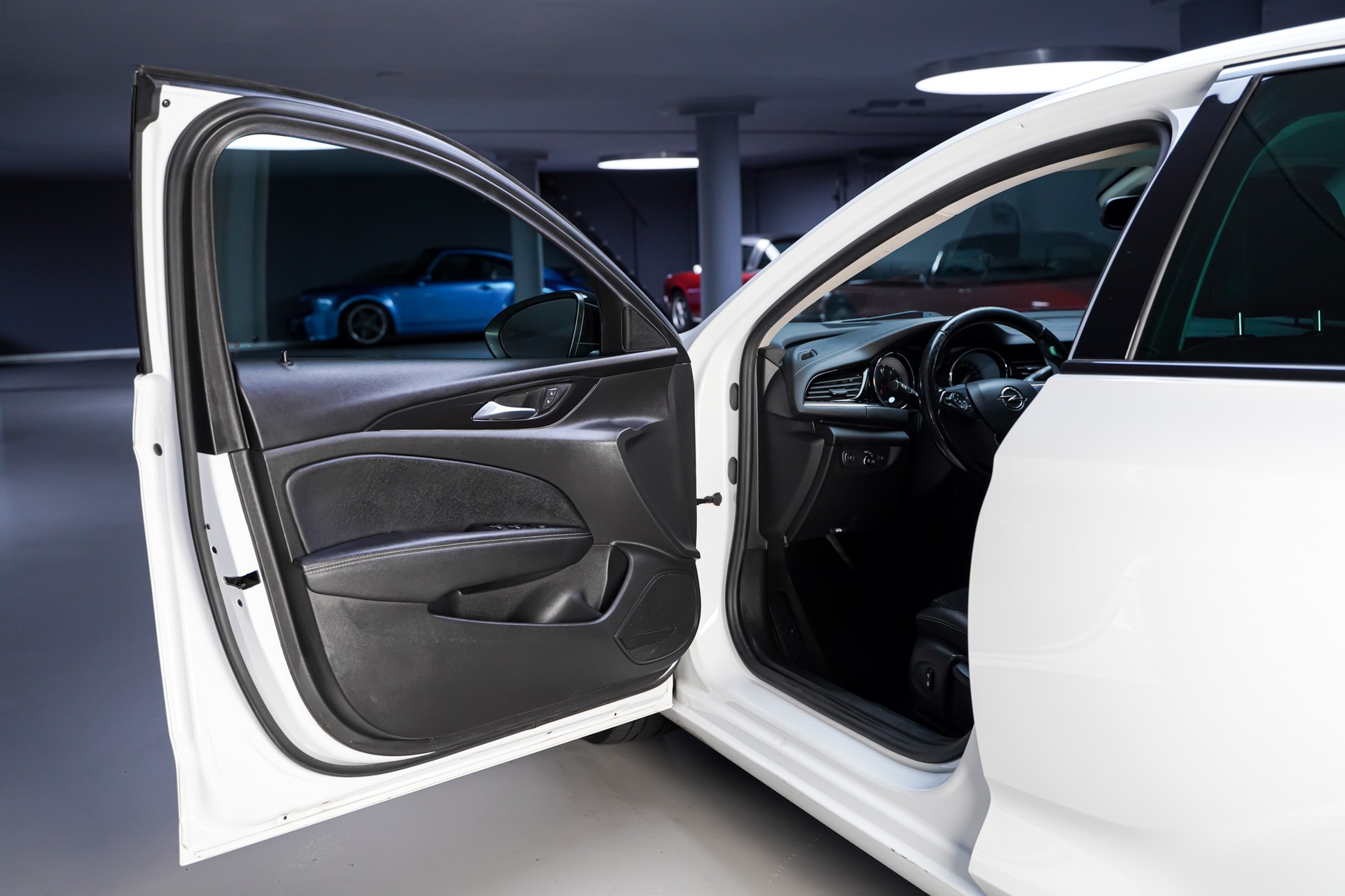 OPEL Insignia 2.0 T Edition Automatic-image-7