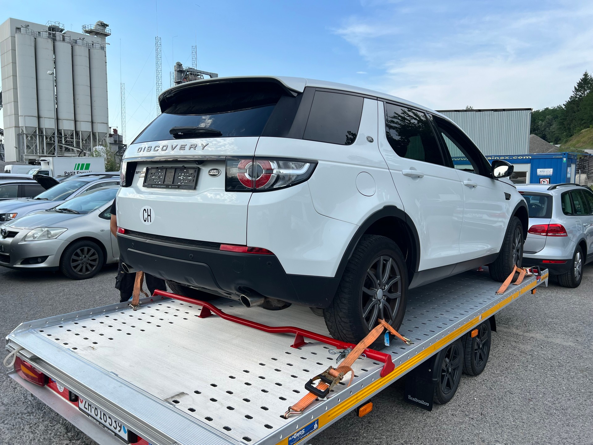 LAND ROVER Discovery Sport 2.0 TD4 Pure AT9-image-2