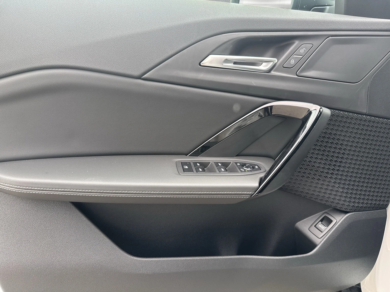 BMW X1 sDrive 18d-image-16