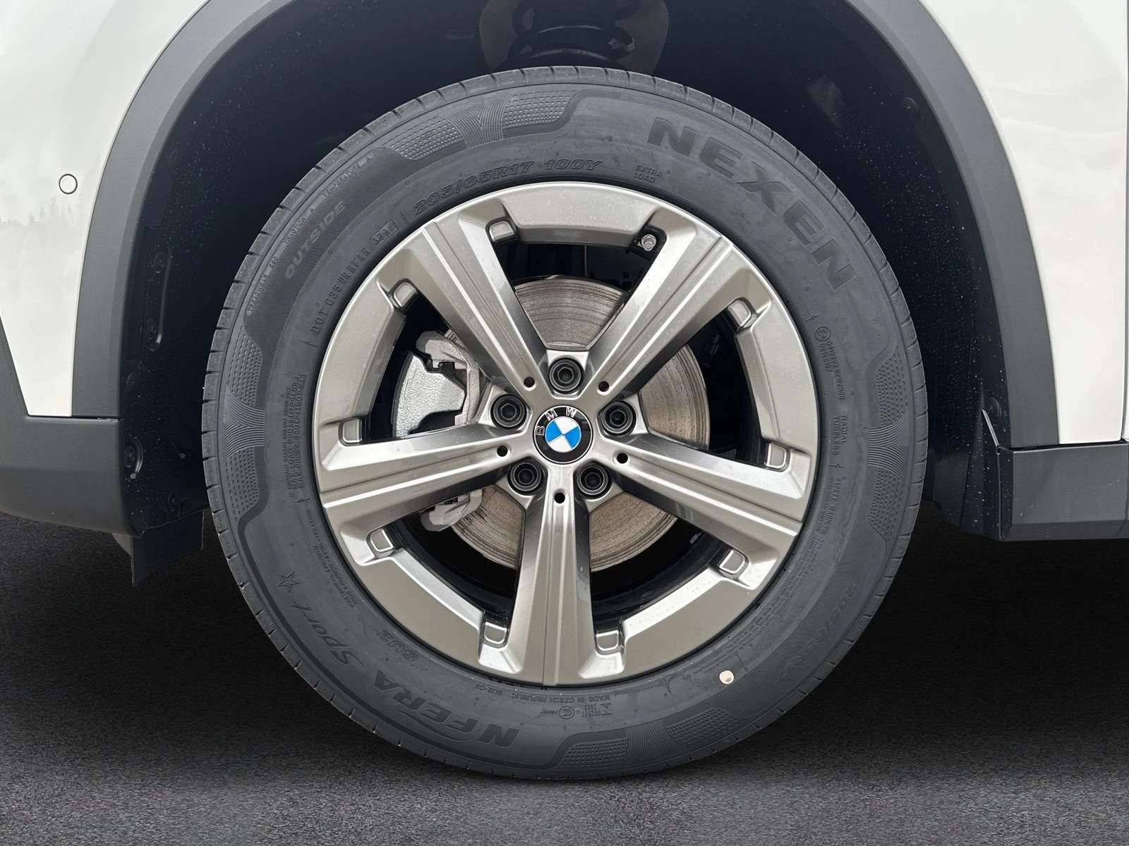 BMW X1 sDrive 18d-image-8