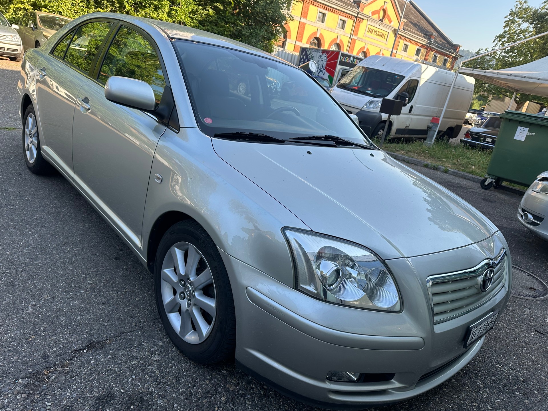 TOYOTA Avensis 2.0 D4 VVT-i Linea Sol Liftback-image-2