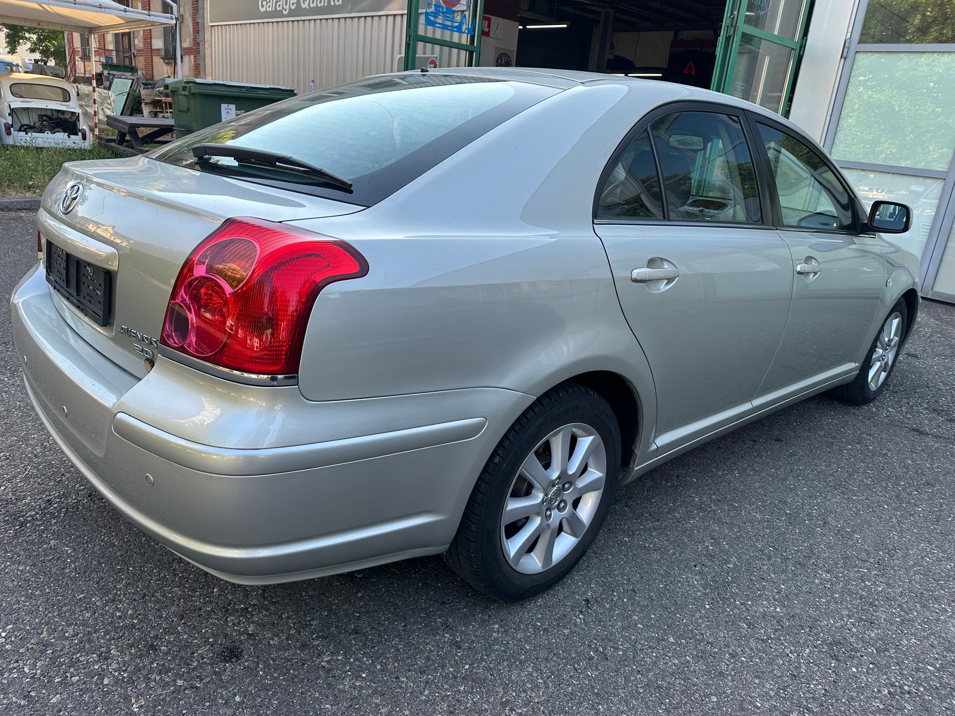 TOYOTA Avensis 2.0 D4 VVT-i Linea Sol Liftback-image-3