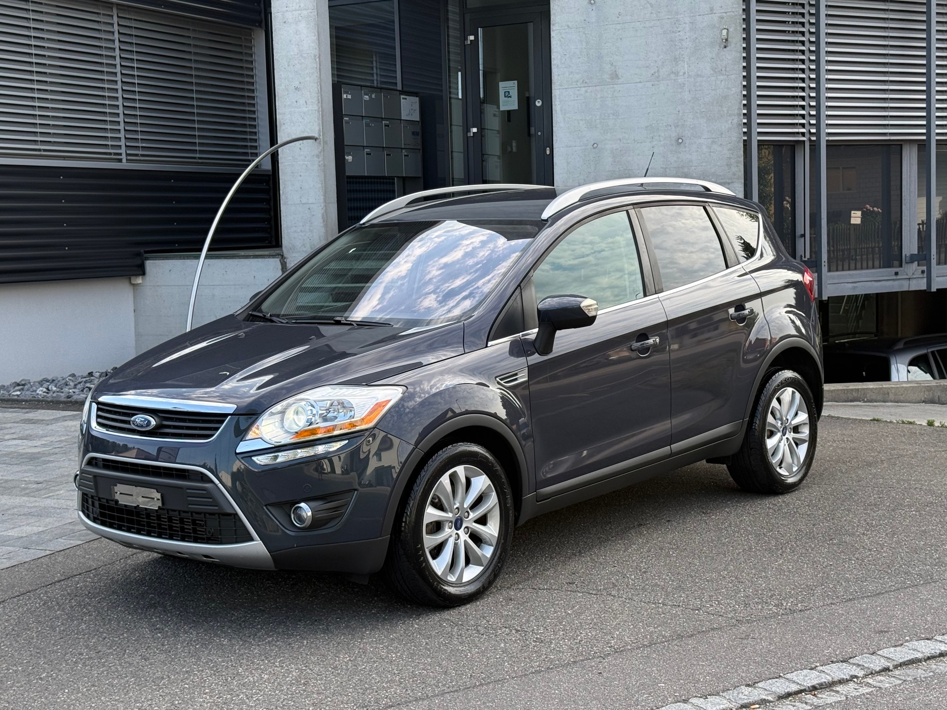 FORD Kuga 2.0 TDCi Titanium 4WD PowerShift-image-0