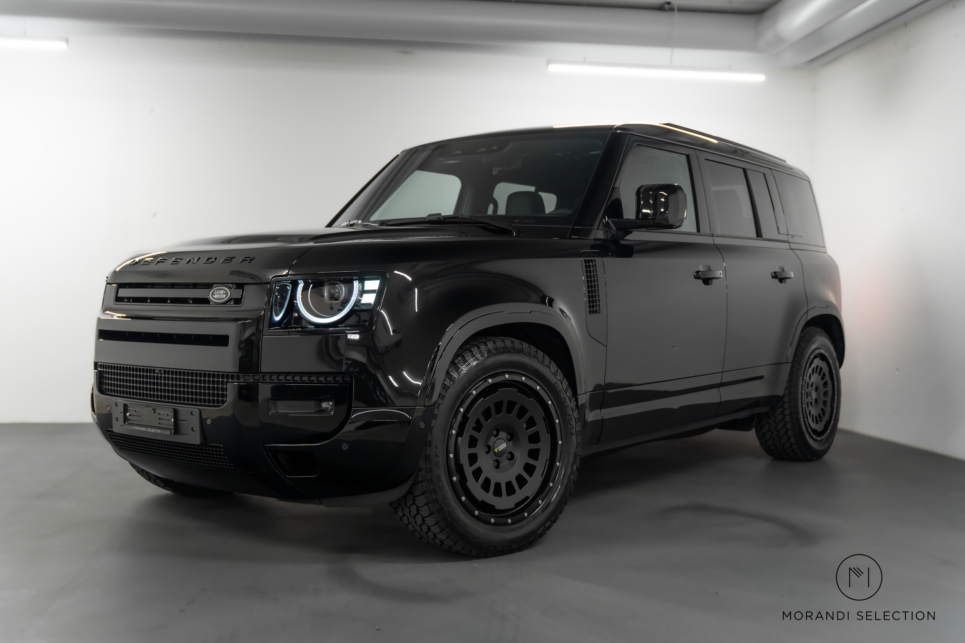 LAND ROVER Defender 110 3.0 D I6 250 X-Dynamic SE-image-1