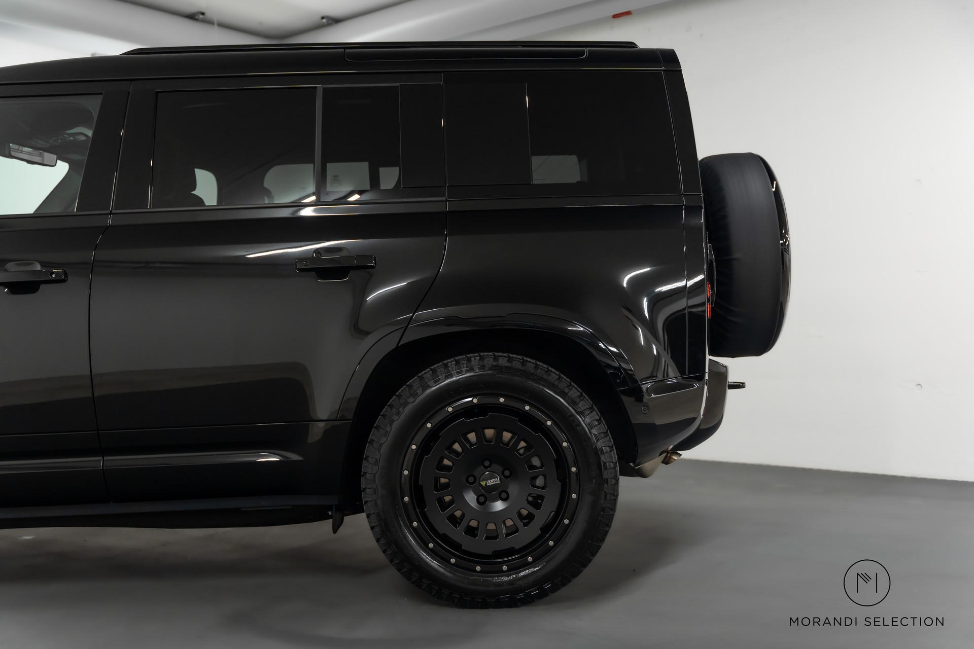 LAND ROVER Defender 110 3.0 D I6 250 X-Dynamic SE-image-6