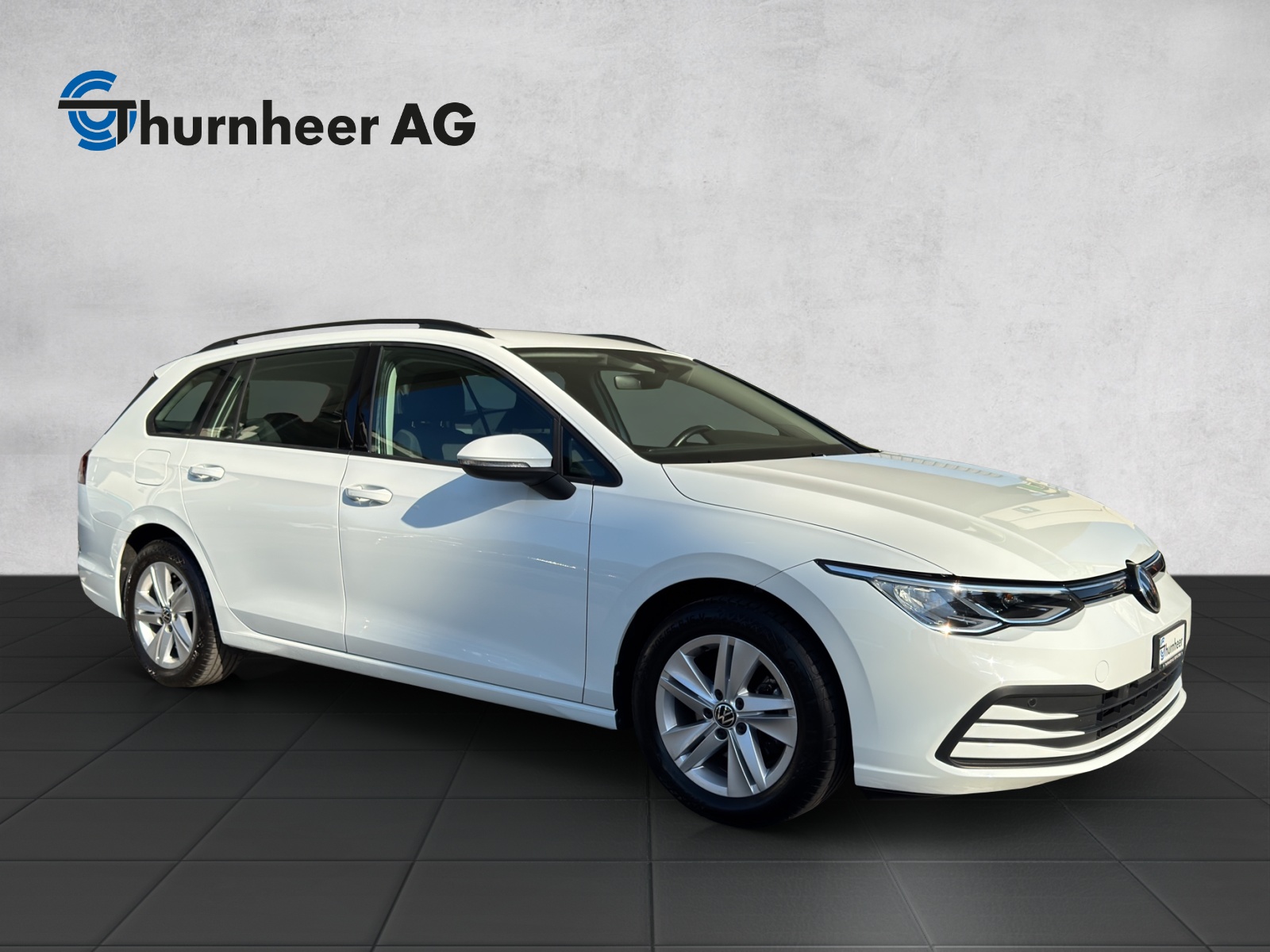 VW Golf Variant 1.0 eTSI mHEV Life DSG-image-7
