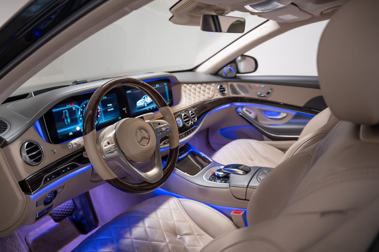 MERCEDES-BENZ S 560 Maybach 4Matic 9G-Tronic-image-7