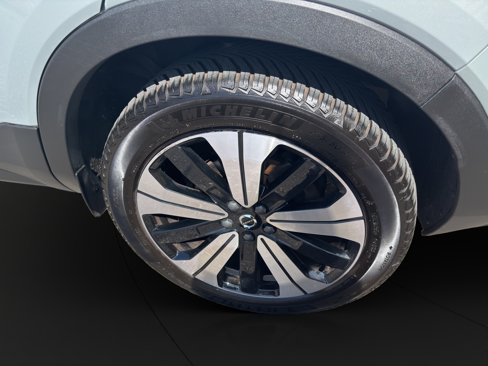 VOLVO XC40 1.5 T5 PiH Plus Bright-image-4