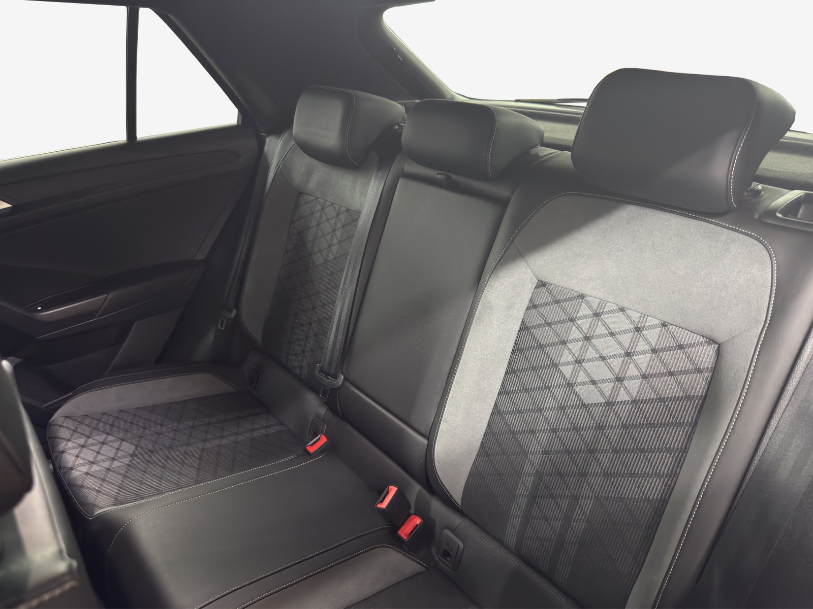 VW T-Roc 1.5 TSI EVO R-Line DSG-image-11