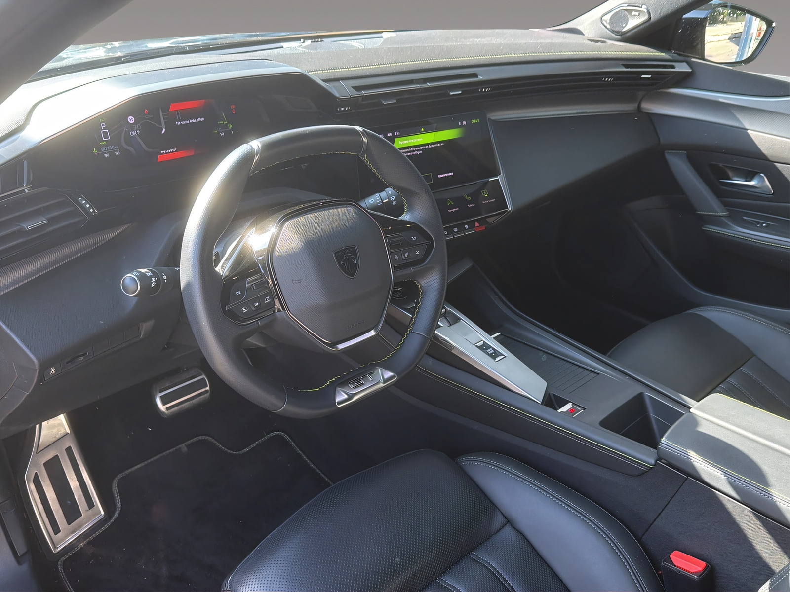 PEUGEOT 308 1.2 PureTech GT Pack-image-6