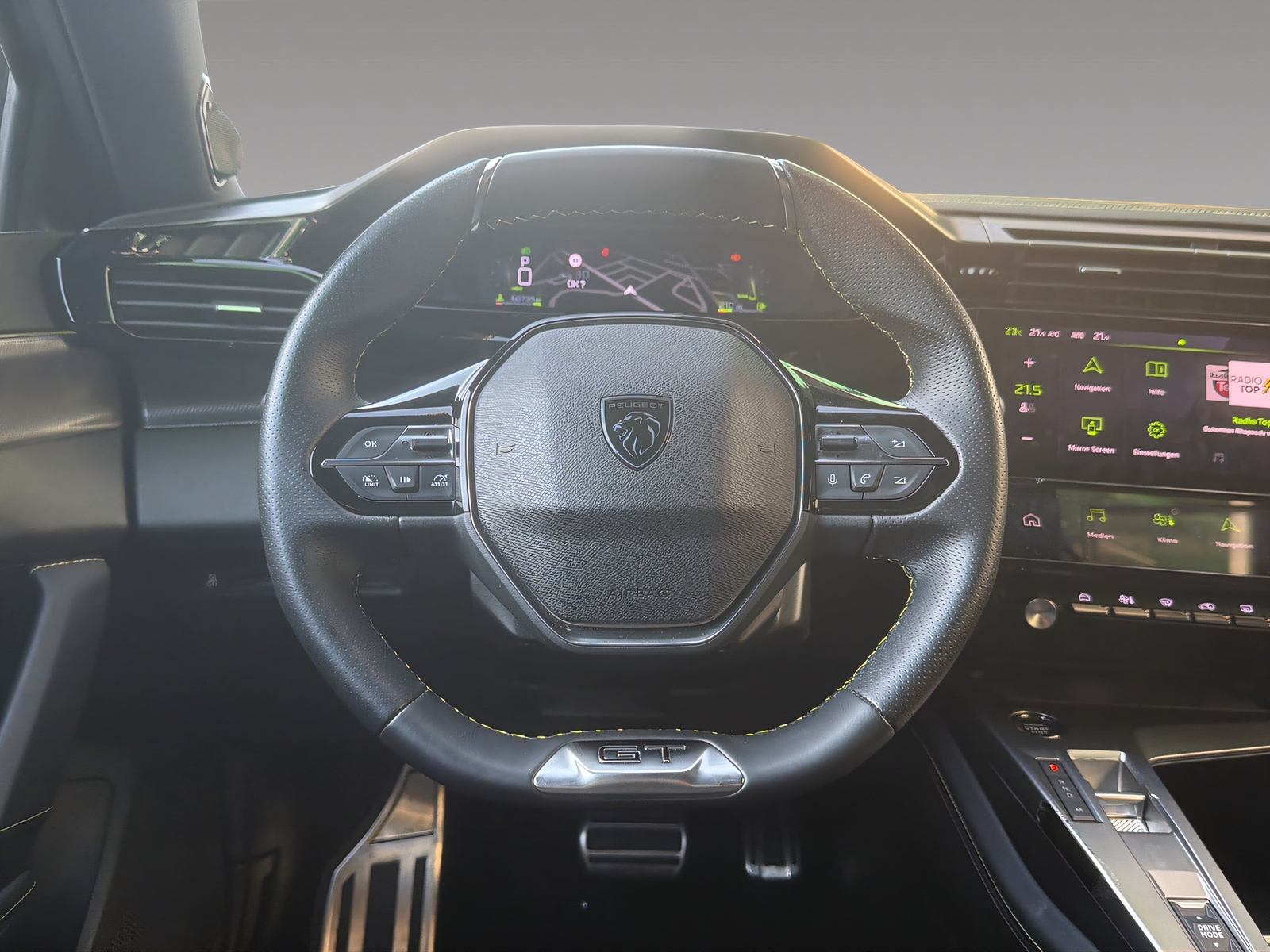 PEUGEOT 308 1.2 PureTech GT Pack-image-8