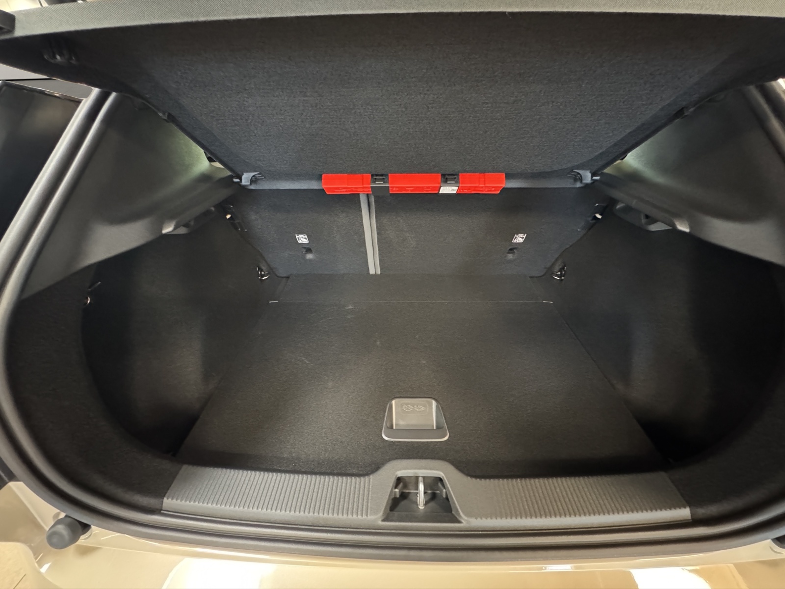 VOLVO EX30 E60 Twin Ultra Performance AWD-image-14