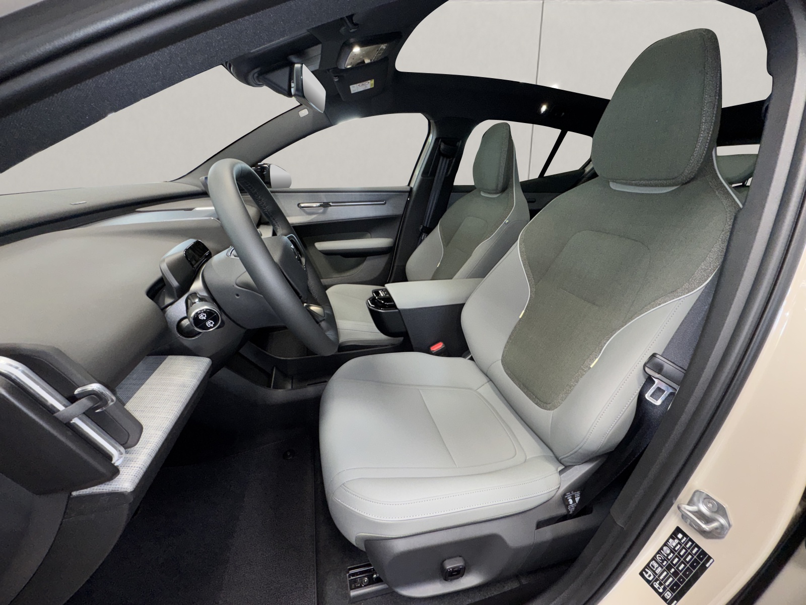 VOLVO EX30 E60 Twin Ultra Performance AWD-image-9