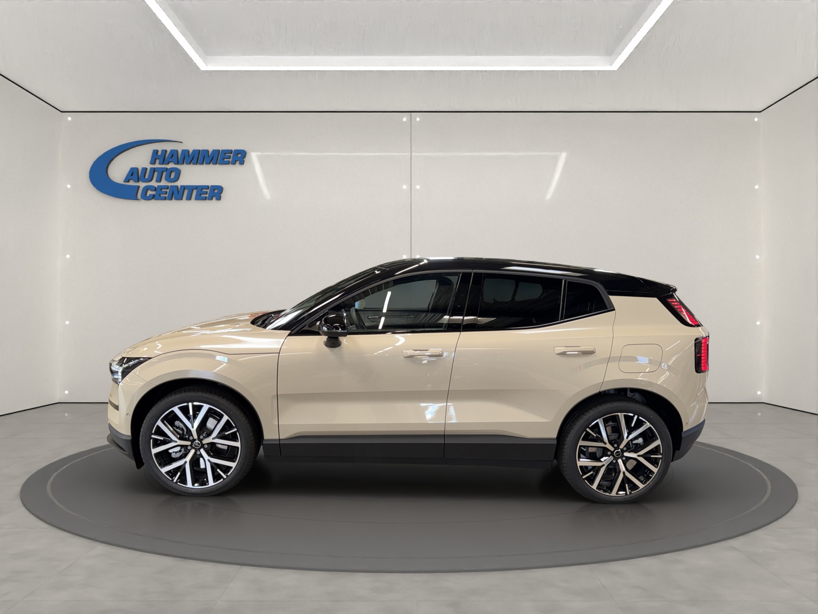 VOLVO EX30 E60 Twin Ultra Performance AWD-image-1